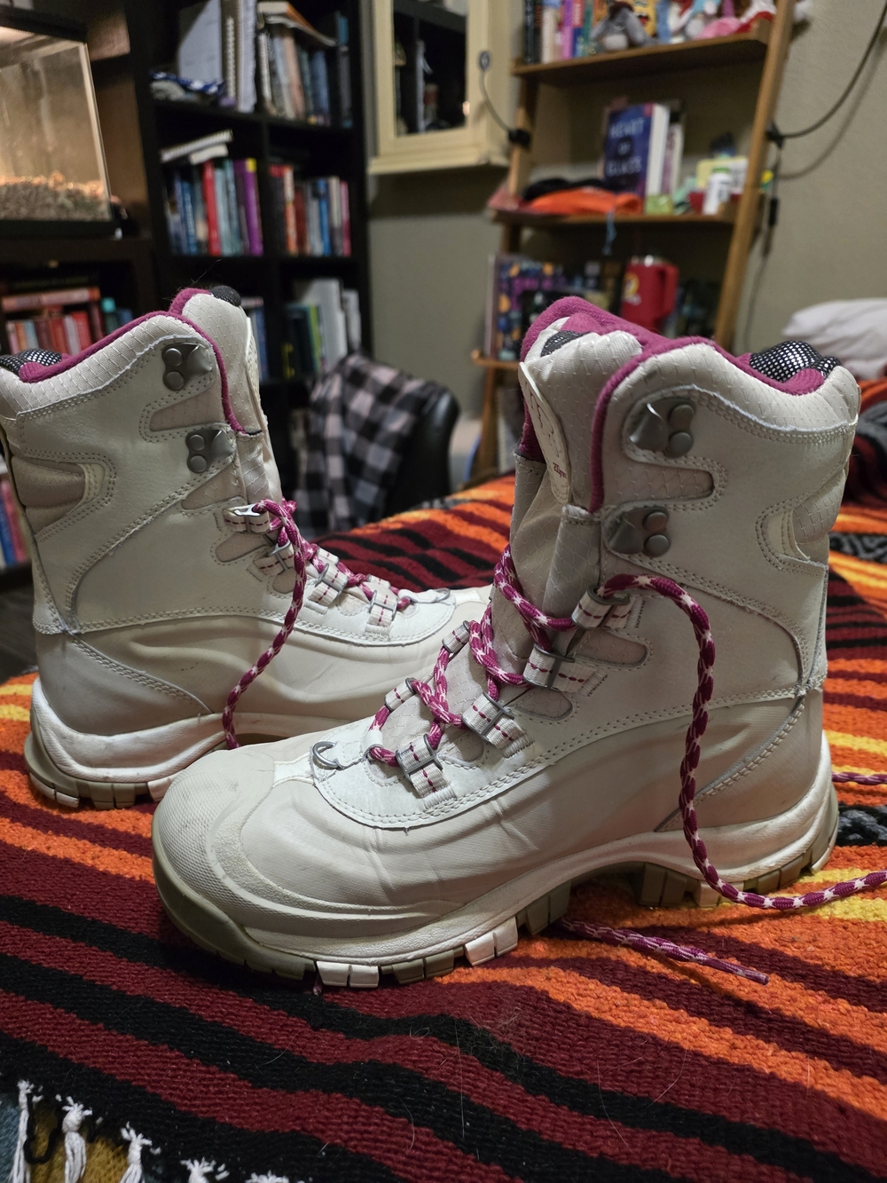 Columbia White and Pink Women’s Winter Boots